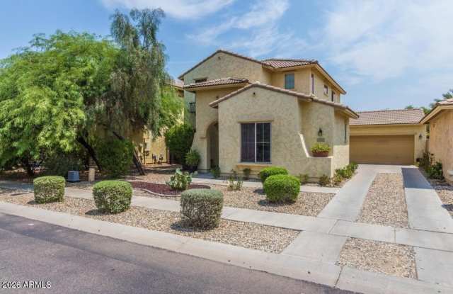 7117 N 73RD Drive Gallery 2