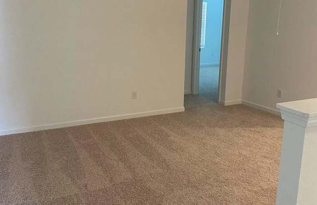 5910 Osgood Pl Gallery 4
