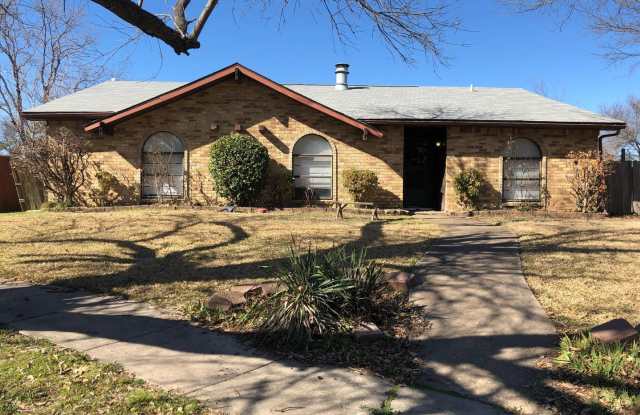 1818 Abilene Court - 1818 Abilene Court, Grand Prairie, TX 75052