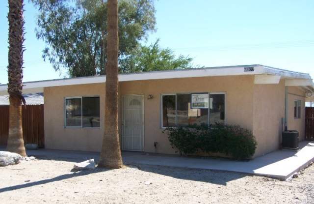 Central DHS, 2 BEDROOM, 1 BATH SINGLE FAMILY HOME! photos photos