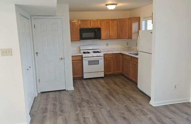 2539 SANIBEL Court Gallery 3