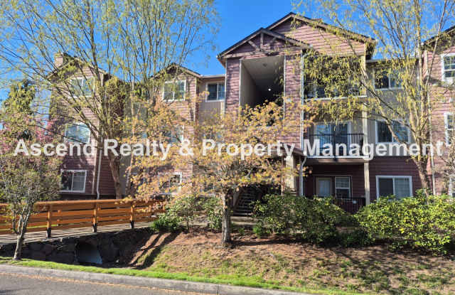 2Bed/2Bath Tanasbourne Condo Quiet Location MiniSplit AC Assigned Parking Space Water & Garbage Included photos photos