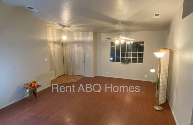 3 Bed, 2 Bath Family Home in Westgate Heights Neighborhood Gallery 3