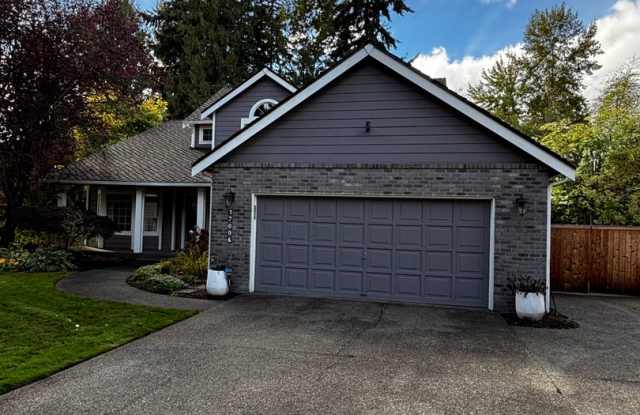 Stunning Puyallup Home in Gem Heights! Gallery 3