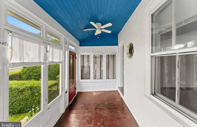 809 ARDMORE Avenue Gallery 3