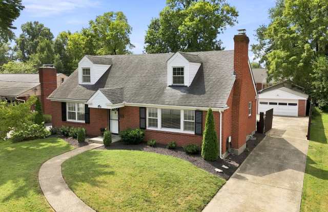 Classic St. Matthews Charm Meets Modern Living | 4 Bed, 2 Bath Gallery 3