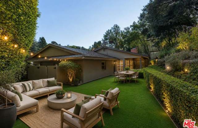 2559 Hutton Dr Gallery 1