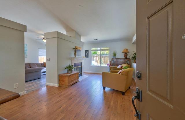 Four Bedroom Family Home photos photos