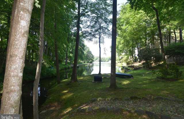 15980 Cove Ln Gallery 3