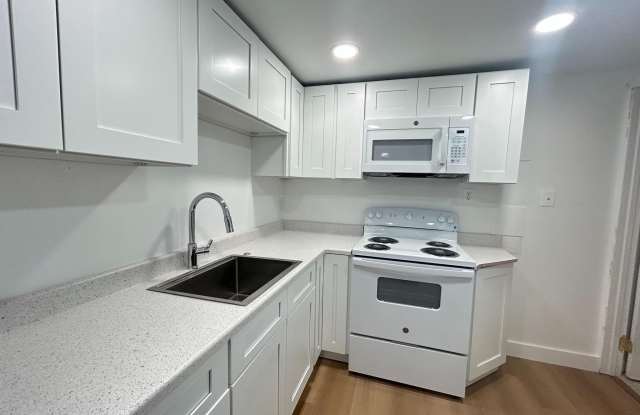 21178 WINDING BROOK Square - 21178 Winding Brook Square, Ashburn, VA 20147