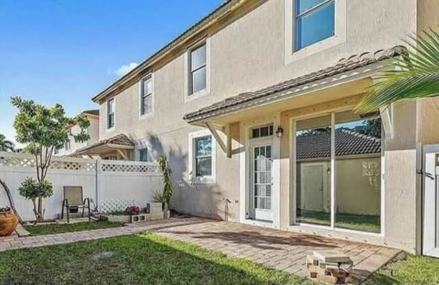 8052 MURANO Circle Gallery 2