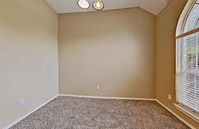 304 Stringer Drive Gallery 4