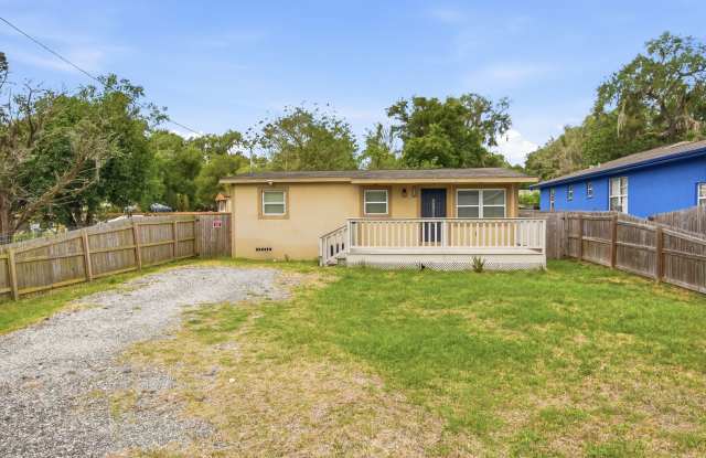 Charming Dade City Home with Spacious Yard – Pet Friendly! photos photos