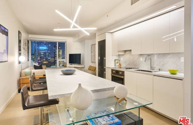 1050 S Grand Ave photos photos