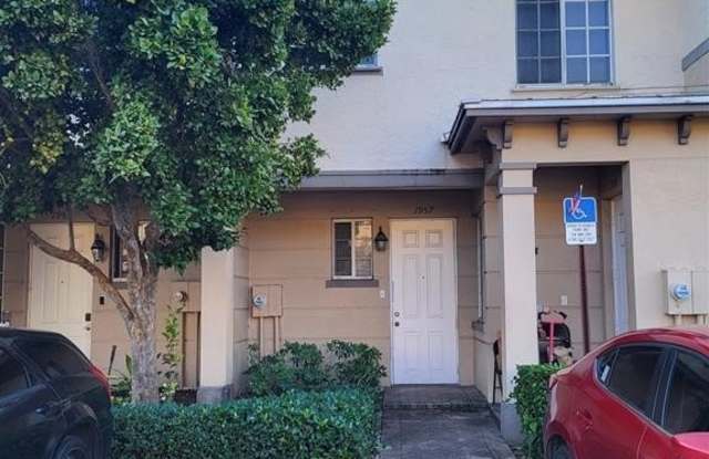 1957 Freeport Ln photos photos