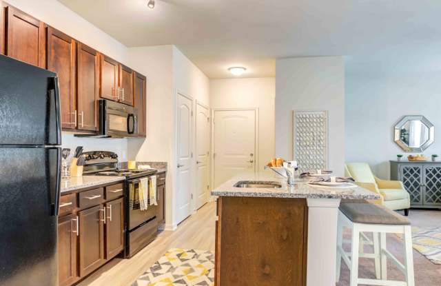 Coventry Square Apartments Gallery 3