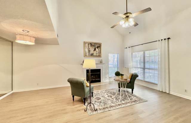 117 Southampton Court Gallery 4