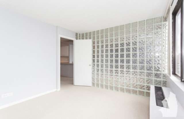 2754 North Hampden Court Gallery 3