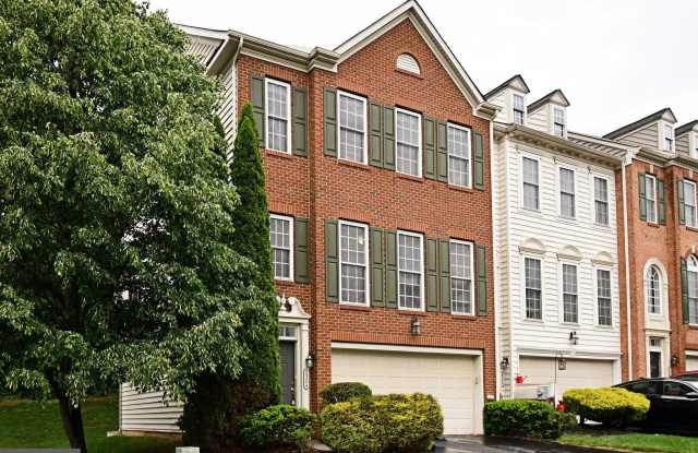 2304 LENNON LANE - 2304 Lennon Lane, Phoenixville, PA 19460