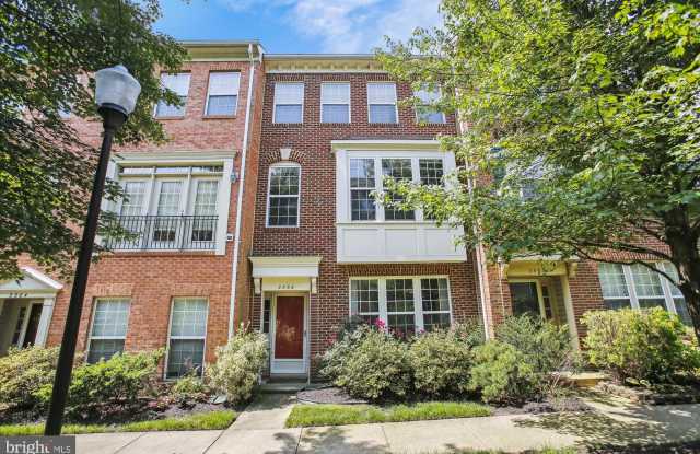 2366 HUNTINGTON STATION COURT - 2366 Huntington Station Court, Huntington, VA 22303