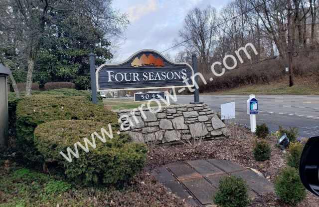 Great 1 bedroom, 1 bathroom condo in the heart of Green Hills! - 243 Summit Ridge Drive, Nashville, TN 37215