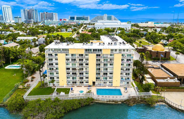 Riverfront Condo | 2 Bedrooms | 2 Bathrooms | Walk to the Beach Gallery 3