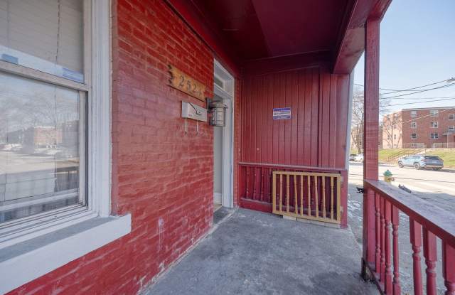 Available NOW!! 4 Bed 1.5 Bath Home photos photos