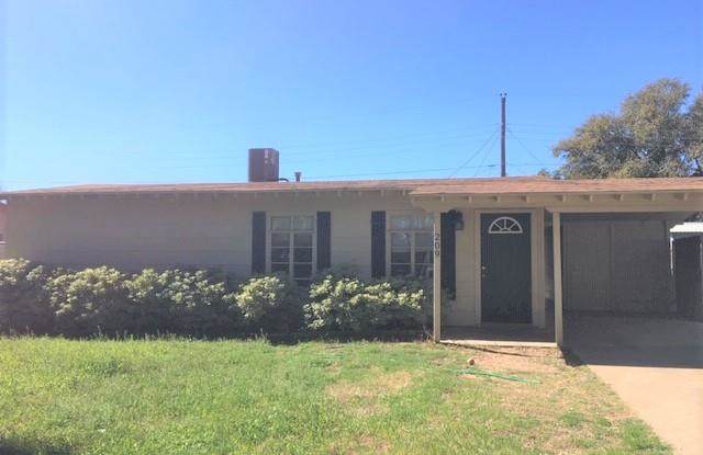 209 Robin Hood Trail - 209 Robin Hood Trl, San Angelo, TX 76901