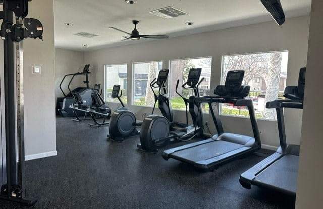 Lincoln Park Apartments Gallery 3