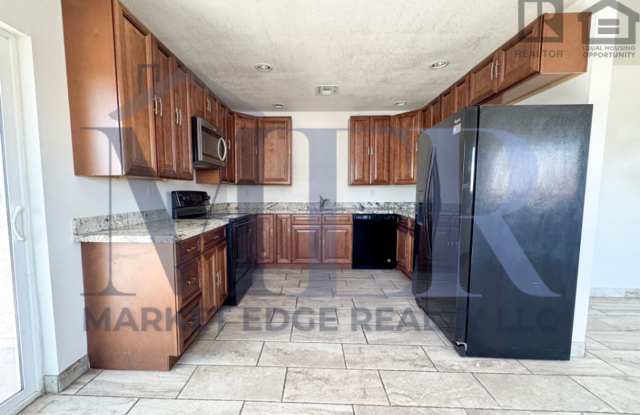 3Bed/2Bath House 35th Ave/Bethany! NO APPLICATION FEE! - RV GATE, NO HOA! photos photos