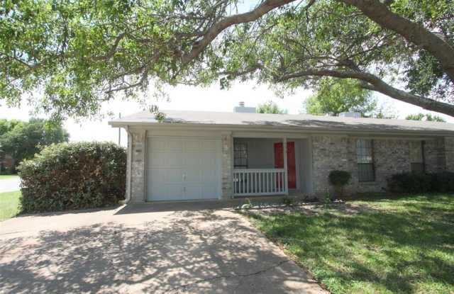 4501 Spinnaker Court - 4501 Spinnaker Court, Fort Worth, TX 76135