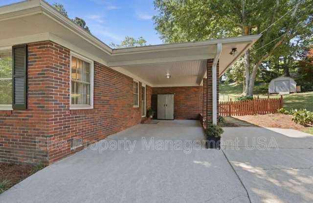 1338 Northwood Cir NE Gallery 3