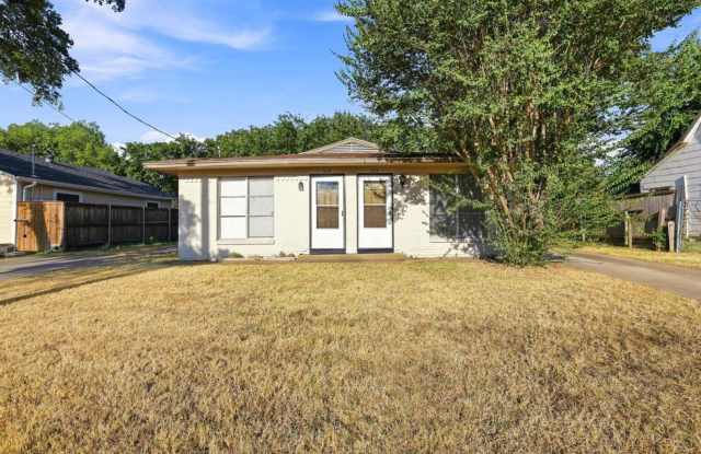 Spacious Duplex for Rent in Sherman, TX Lawncare Included! Gallery 4