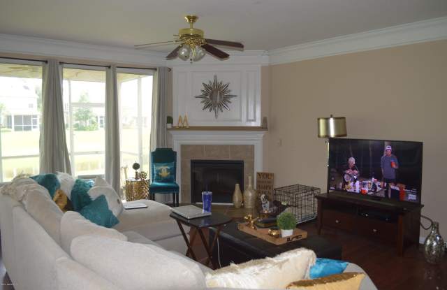 7495 DEVONDALE WAY Gallery 4