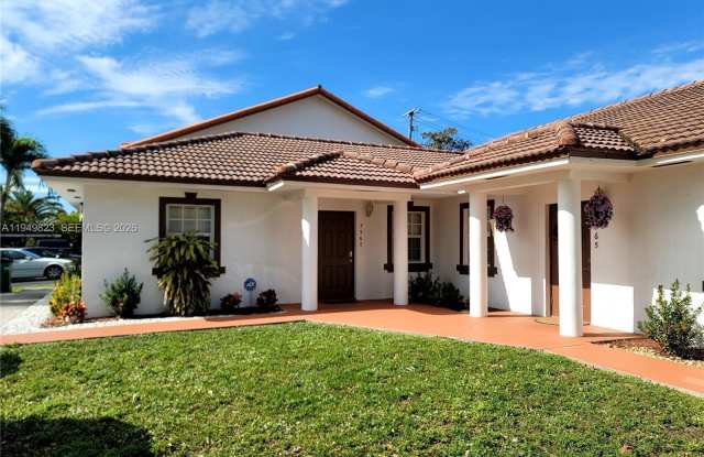 7567 N Augusta Dr photos photos 7567 N Augusta Dr photos photos