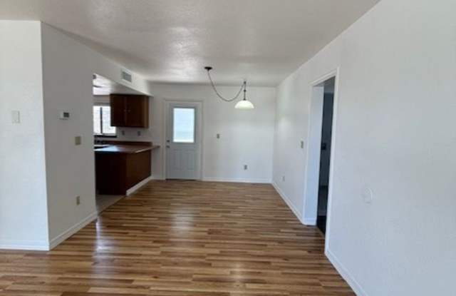 Price Reduced!! - 4 Bedroom in Cottonwood - Contact Property Pros Property Management Gallery 4
