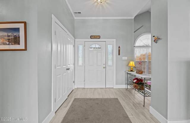 Waterfront Stunner! 3X3 in Gated Marina Community! Gallery 3