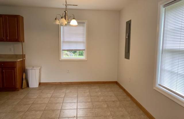 1160 Evergreen Road Gallery 4