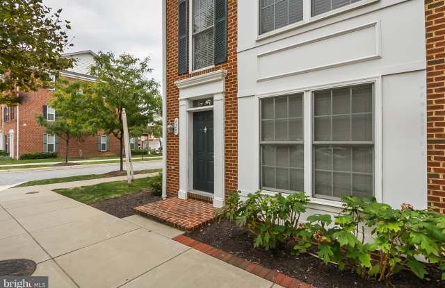 825 MCHENRY STREET Gallery 2