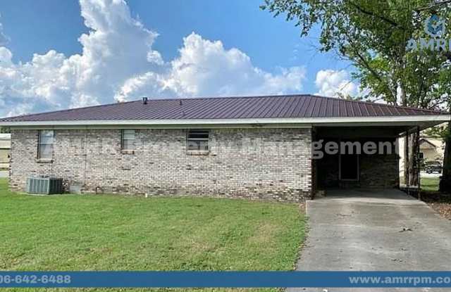 New Beginnings Start with AMRR: Charming 3-Bedroom Corner Lot Home Available Now Gallery 1