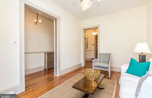 339 WARREN AVENUE Gallery 4