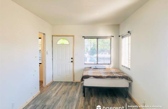 1423 N Hollywood Way Unit A Gallery 4
