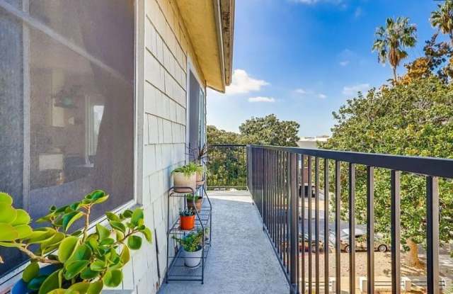 3734 S Canfield Ave Apt 331 - 3734 South Canfield Avenue, Los Angeles, CA 90034