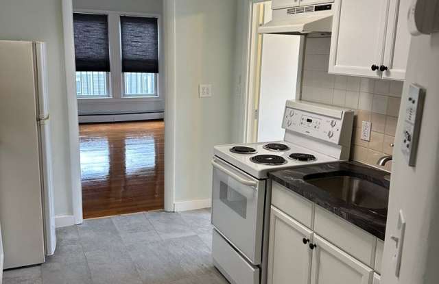 Nicely updated, pet friendly 1 bed near Porter Square in Cambridge! photos photos