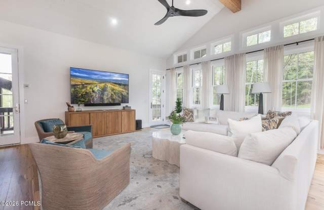 2585 Aspen Springs Drive Gallery 4