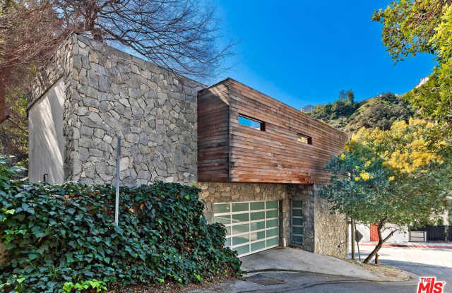 1730 Mount Olympus Drive Gallery 1