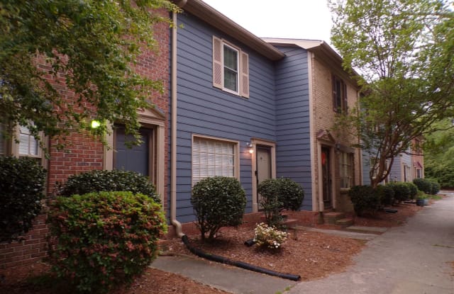 Twin Oaks - 101 Laura Lane, Greenville, NC 27858