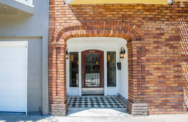 1610 LOMBARD Street Gallery 2