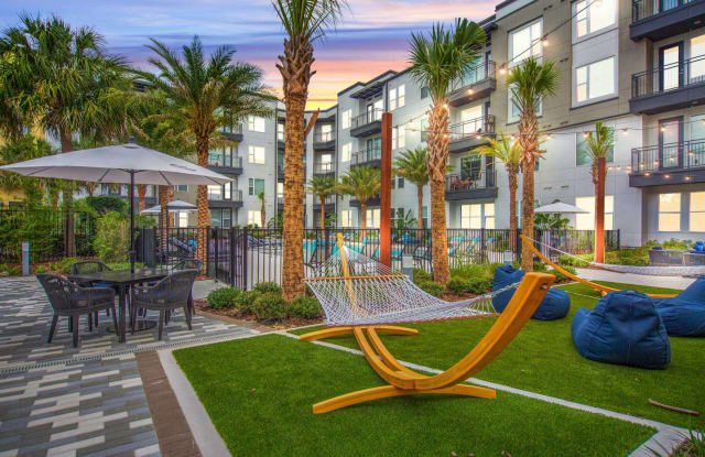 Seven41 Winter Park Gallery 4