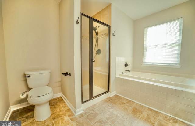 5702 CAMBRIDGE Drive Gallery 4